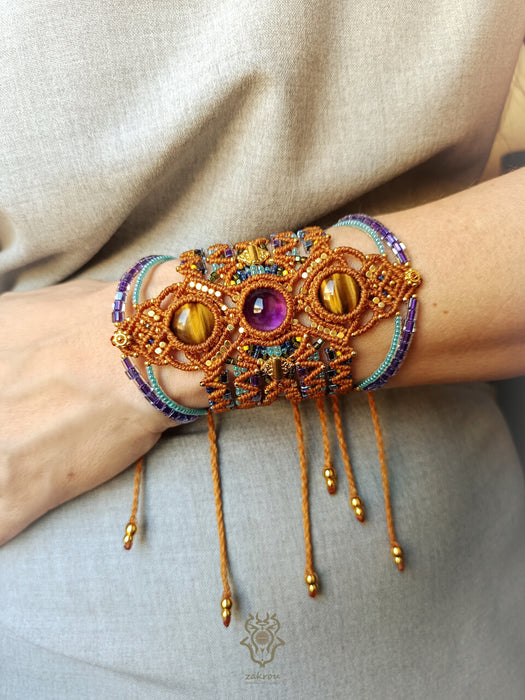 Macrame bohemian bracelet with tiger's eye & amethyst stones, Festival jewelry