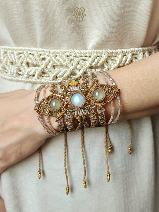 Macrame bracelet with Moonstone & Prehnite natural stones