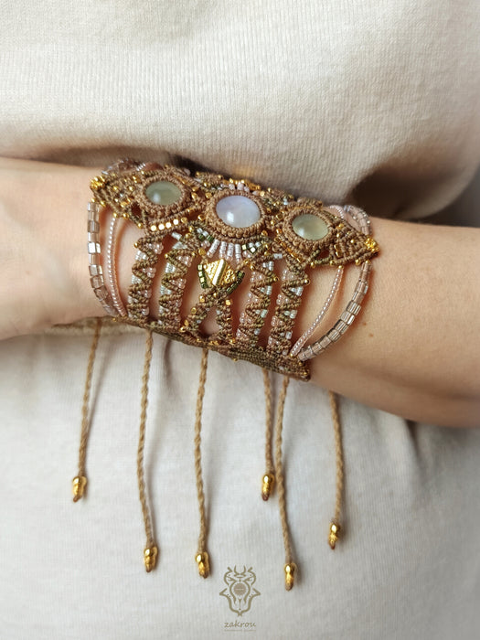 Macrame bracelet with Moonstone & Prehnite natural stones