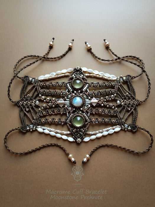 Moonstone & Prehnite macrame bracelet with fildisi pearls, Tribal chic macrame cuff