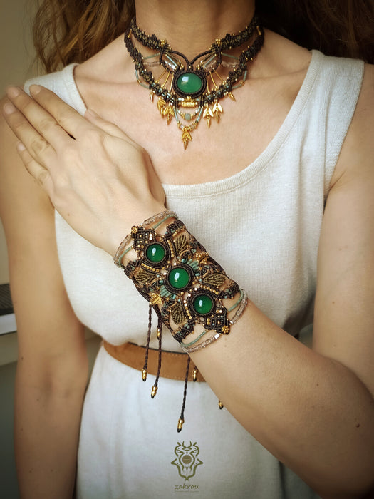 Festival macrame bracelet with Emerald Agate, Beaded macrame forest-cuff