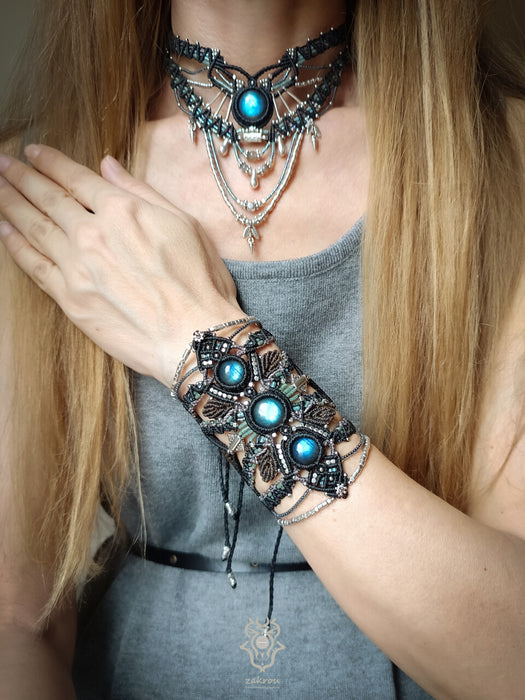 Labradorite boho macrame bracelet with silver details, Unique forest cuff