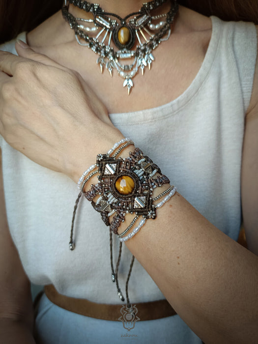 New macrame bracelet with Tiger's eye & cultured pearls, Elegant party-cuff