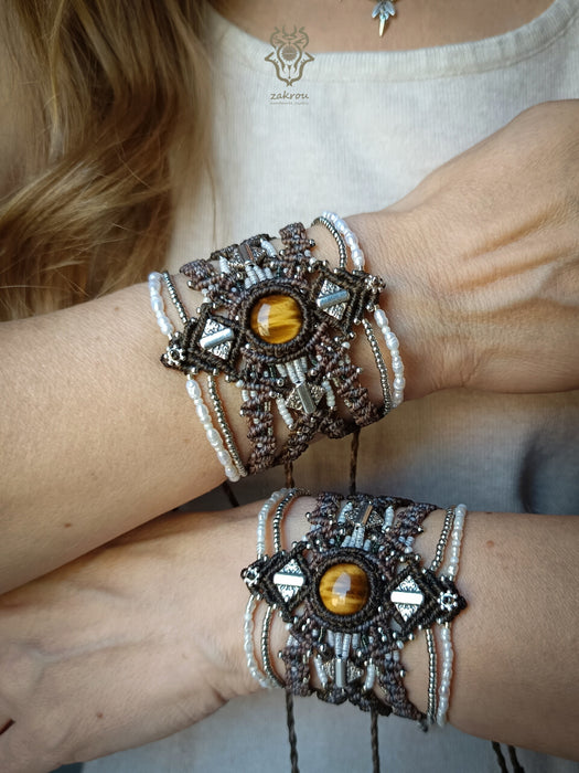 New macrame bracelet with Tiger's eye & cultured pearls, Elegant party-cuff