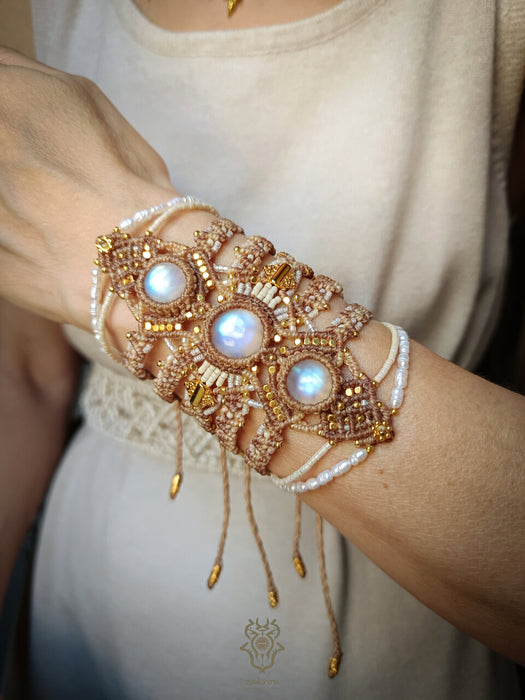 Macrame bracelet with Moonstone & cultured pearls, Elegant bracelet party-cuff