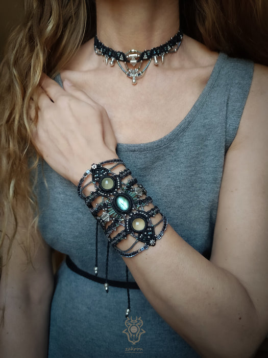 New Labradorite & Prehnite macrame bracelet, Festival cuff tribal style
