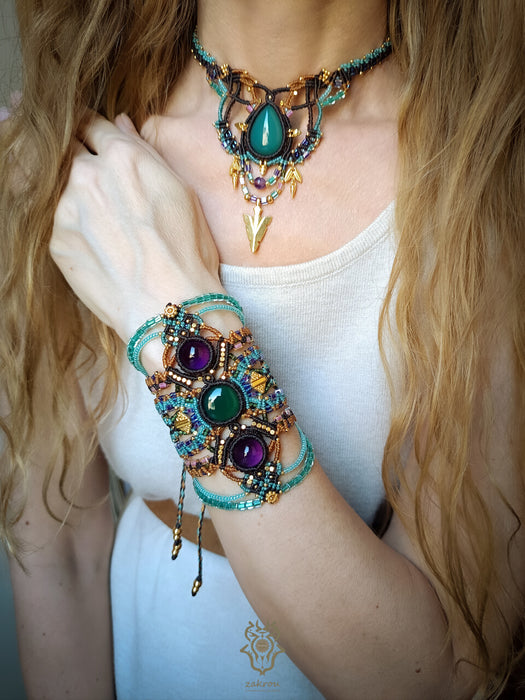 Bohemian chic macrame bracelet with Amethyst & Agate, Festival jewel