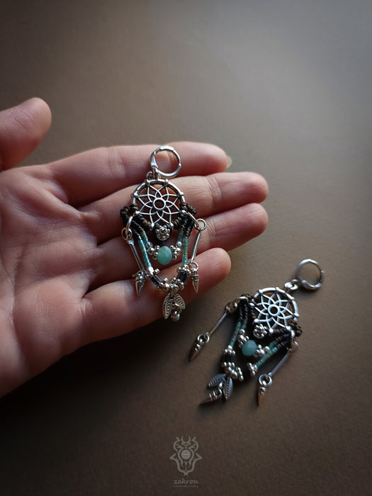 New Native American macrame earrings with dangling elements, Dreamcatcher earrings