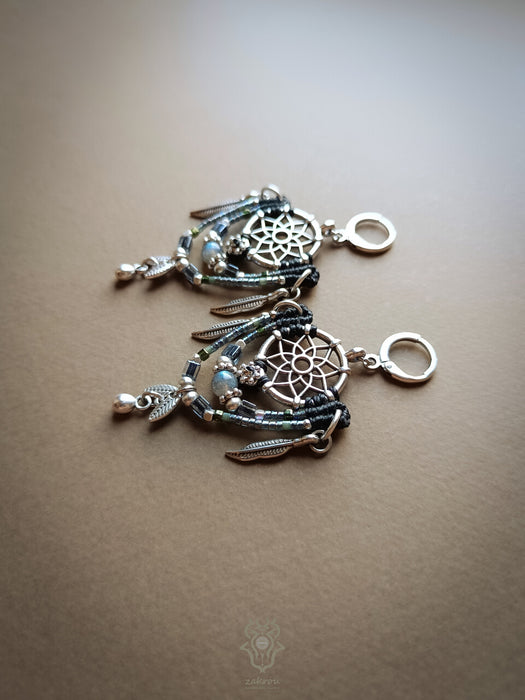 Bohemian earrings with Labradorite pearl & silver details, Dreamcatcher earrings