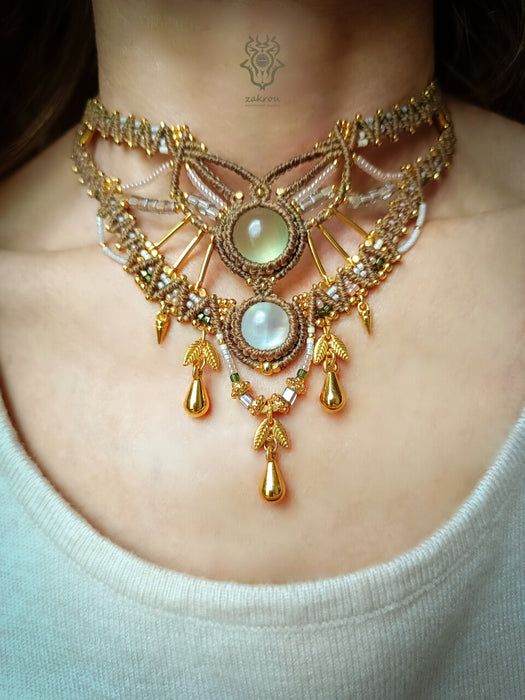 Boho hippie macrame choker necklace with Moonstone & Prehnite, Elegant party jewel