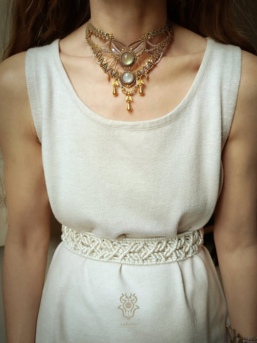 Boho hippie macrame choker necklace with Moonstone & Prehnite, Elegant party jewel