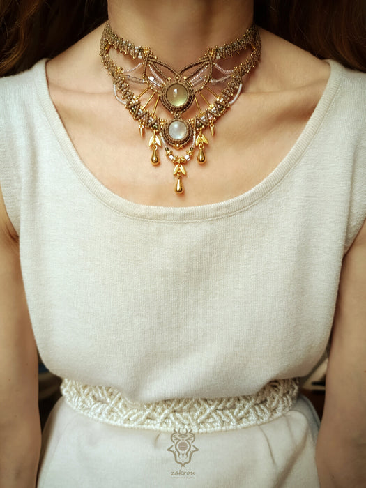 Boho hippie macrame choker necklace with Moonstone & Prehnite, Elegant party jewel