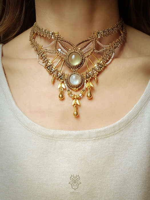 Boho hippie macrame choker necklace with Moonstone & Prehnite, Elegant party jewel
