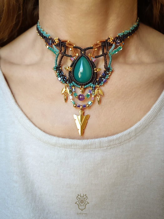 Agate macrame tribal necklace with golden details, Choker party necklace native style