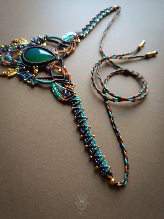 Agate macrame tribal necklace with golden details, Choker party necklace native style