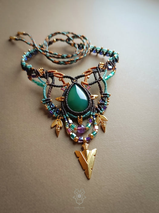 Agate macrame tribal necklace with golden details, Choker party necklace native style