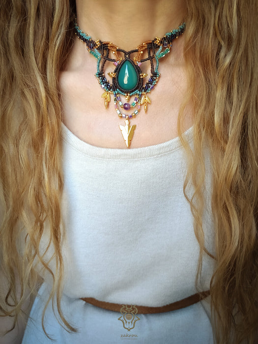 Agate macrame tribal necklace with golden details, Choker party necklace native style